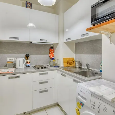 Close To Hyper Amenities نيس